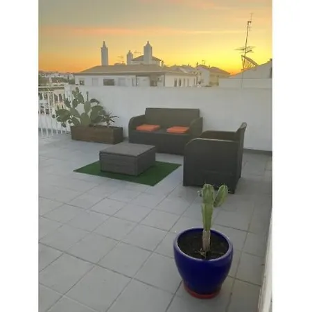 New!! 1 Bedroom Center Jjj טאווירה